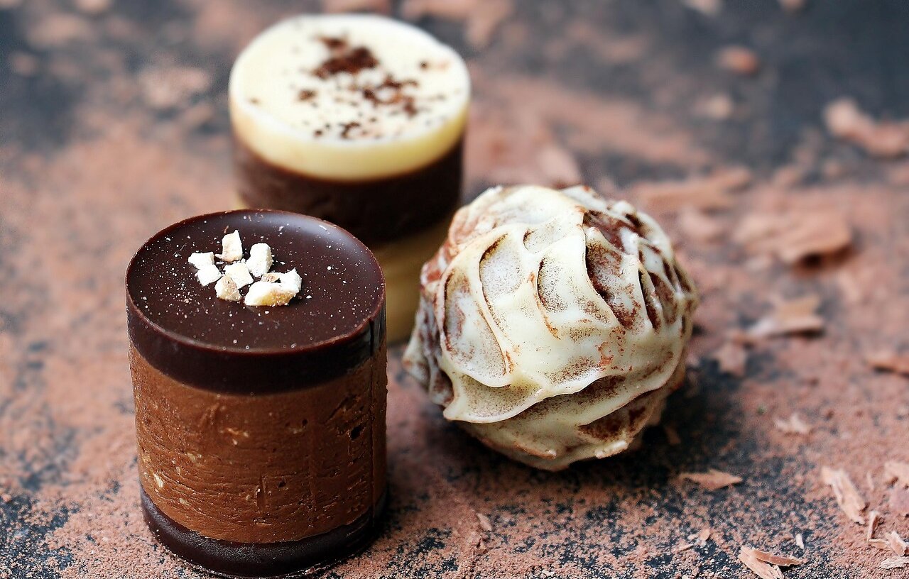 What Wine Goes With Chocolate & Dessert